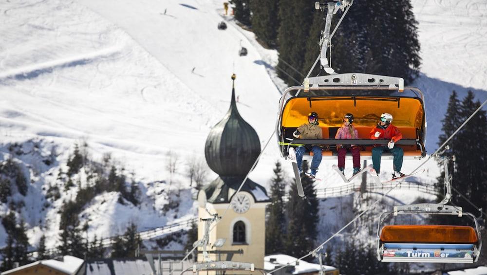 Berger'S Sporthotel Saalbach-Hinterglemm Exterior photo